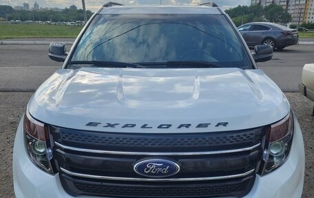 Ford Explorer VI, 2013 год, 2 100 000 рублей, 2 фотография