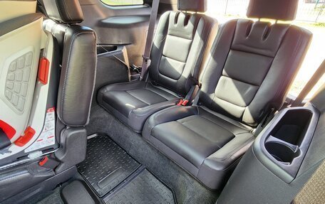 Ford Explorer VI, 2013 год, 2 100 000 рублей, 12 фотография