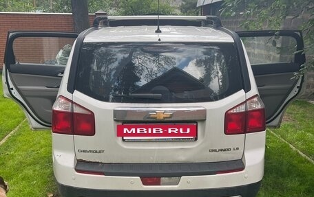 Chevrolet Orlando I, 2012 год, 730 000 рублей, 4 фотография