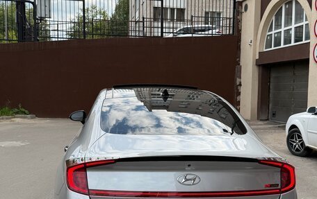 Hyundai Sonata VIII, 2021 год, 3 150 000 рублей, 2 фотография