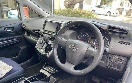 Toyota Wish II, 2017 год, 1 370 500 рублей, 21 фотография