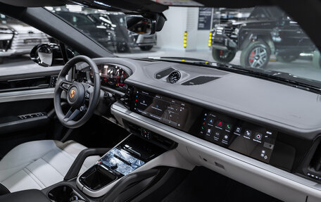 Porsche Cayenne III, 2024 год, 18 500 000 рублей, 3 фотография