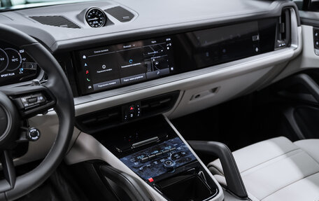 Porsche Cayenne III, 2024 год, 18 500 000 рублей, 15 фотография