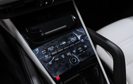 Porsche Cayenne III, 2024 год, 18 500 000 рублей, 16 фотография