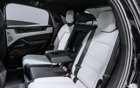 Porsche Cayenne III, 2024 год, 18 500 000 рублей, 20 фотография