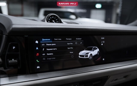 Porsche Cayenne III, 2024 год, 18 500 000 рублей, 25 фотография