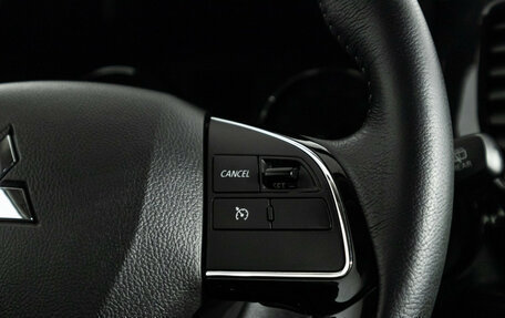Mitsubishi Outlander III рестайлинг 3, 2022 год, 2 389 898 рублей, 20 фотография