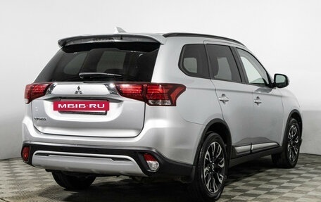 Mitsubishi Outlander III рестайлинг 3, 2022 год, 2 389 898 рублей, 5 фотография