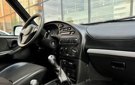 Chevrolet Niva I рестайлинг, 2015 год, 591 000 рублей, 6 фотография