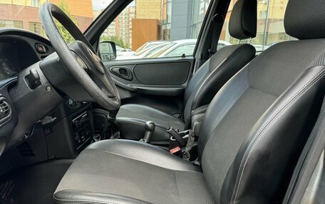 Chevrolet Niva I рестайлинг, 2015 год, 591 000 рублей, 12 фотография