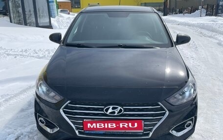 Hyundai Solaris II рестайлинг, 2019 год, 1 350 000 рублей, 1 фотография