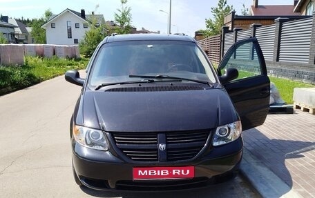 Dodge Caravan IV, 2005 год, 1 100 000 рублей, 1 фотография