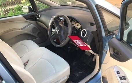 Mitsubishi Colt VI рестайлинг, 2003 год, 430 000 рублей, 9 фотография