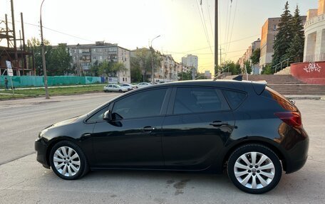 Opel Astra J, 2011 год, 800 000 рублей, 3 фотография