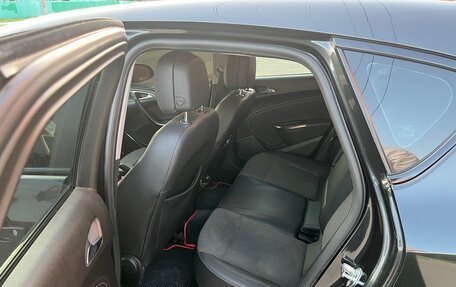 Opel Astra J, 2011 год, 800 000 рублей, 9 фотография