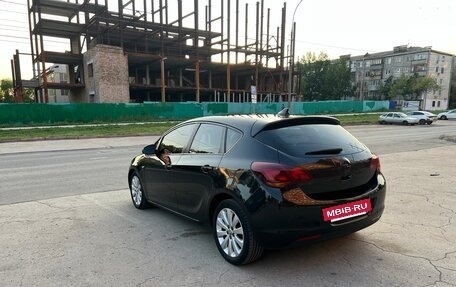 Opel Astra J, 2011 год, 800 000 рублей, 5 фотография