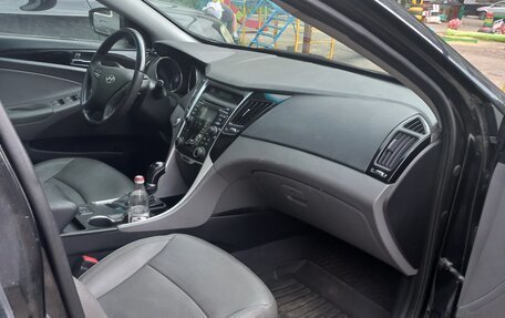 Hyundai Sonata VI, 2012 год, 1 450 000 рублей, 8 фотография