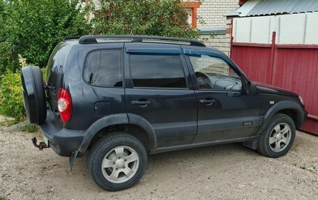 Chevrolet Niva I рестайлинг, 2006 год, 300 000 рублей, 2 фотография