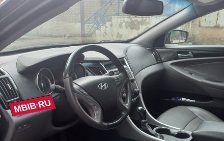 Hyundai Sonata VI, 2012 год, 1 450 000 рублей, 13 фотография