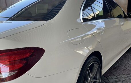Mercedes-Benz E-Класс, 2018 год, 4 400 000 рублей, 3 фотография