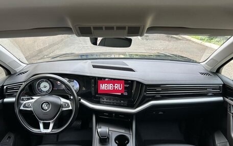 Volkswagen Touareg III, 2018 год, 7 950 000 рублей, 9 фотография