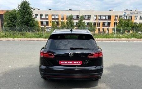Volkswagen Touareg III, 2018 год, 7 950 000 рублей, 5 фотография