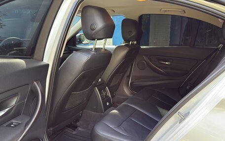 BMW 3 серия, 2014 год, 2 100 000 рублей, 19 фотография