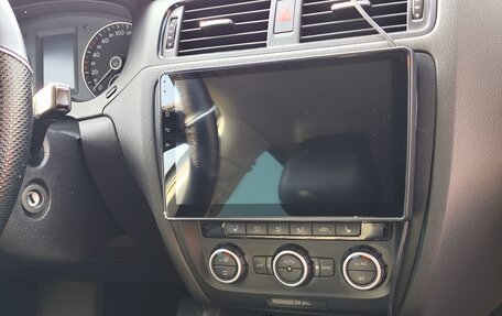 Volkswagen Jetta VI, 2012 год, 1 100 000 рублей, 3 фотография