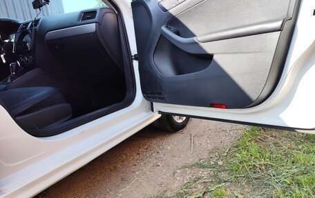 Volkswagen Jetta VI, 2012 год, 1 100 000 рублей, 18 фотография