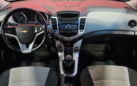 Chevrolet Cruze II, 2012 год, 785 000 рублей, 9 фотография