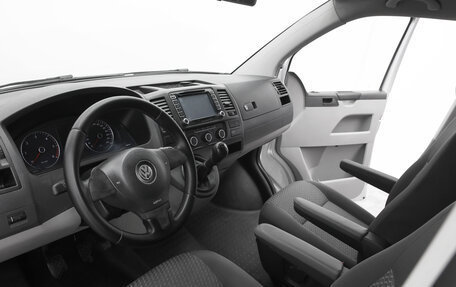 Volkswagen Caravelle T5, 2013 год, 1 820 000 рублей, 9 фотография