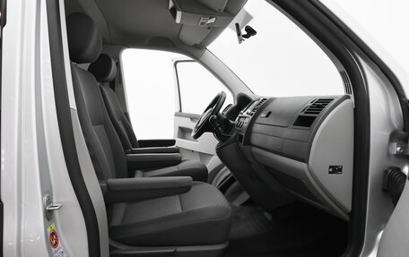 Volkswagen Caravelle T5, 2013 год, 1 820 000 рублей, 13 фотография