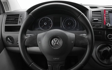 Volkswagen Caravelle T5, 2013 год, 1 820 000 рублей, 7 фотография