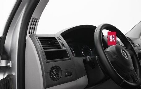 Volkswagen Caravelle T5, 2013 год, 1 820 000 рублей, 8 фотография