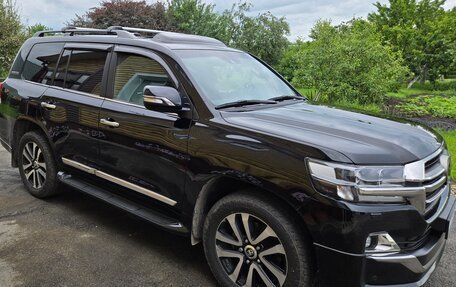 Toyota Land Cruiser 200, 2019 год, 8 000 000 рублей, 6 фотография