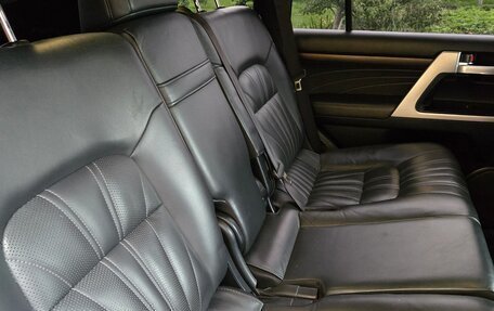 Toyota Land Cruiser 200, 2019 год, 8 000 000 рублей, 7 фотография
