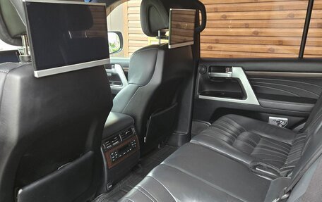 Toyota Land Cruiser 200, 2019 год, 8 000 000 рублей, 9 фотография