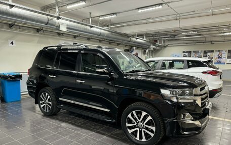 Toyota Land Cruiser 200, 2019 год, 8 000 000 рублей, 16 фотография