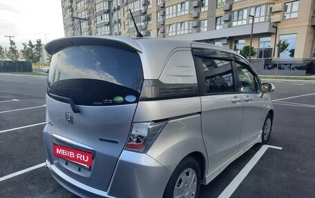 Honda Freed I, 2013 год, 1 200 000 рублей, 4 фотография