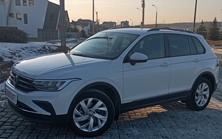Volkswagen Tiguan II, 2020 год, 2 950 000 рублей, 3 фотография