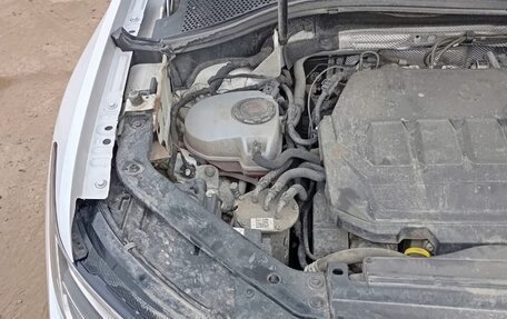 Volkswagen Tiguan II, 2020 год, 2 950 000 рублей, 11 фотография
