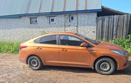Hyundai Solaris II рестайлинг, 2017 год, 980 000 рублей, 4 фотография