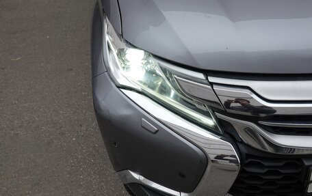Mitsubishi Pajero Sport III рестайлинг, 2017 год, 2 190 000 рублей, 4 фотография