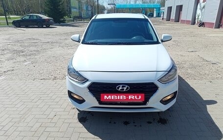 Hyundai Solaris II рестайлинг, 2018 год, 530 000 рублей, 2 фотография