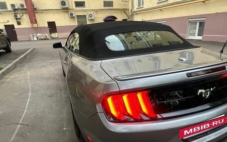 Ford Mustang VI рестайлинг, 2022 год, 3 700 000 рублей, 9 фотография