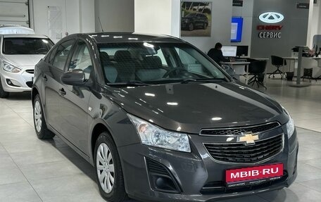 Chevrolet Cruze II, 2013 год, 949 990 рублей, 1 фотография
