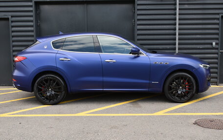 Maserati Levante I, 2019 год, 4 700 000 рублей, 8 фотография