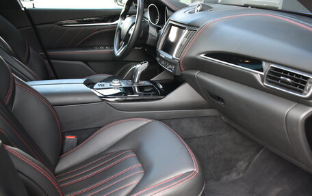 Maserati Levante I, 2019 год, 4 700 000 рублей, 17 фотография