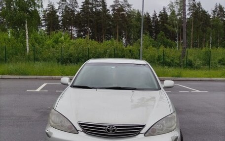 Toyota Camry V40, 2005 год, 970 000 рублей, 1 фотография
