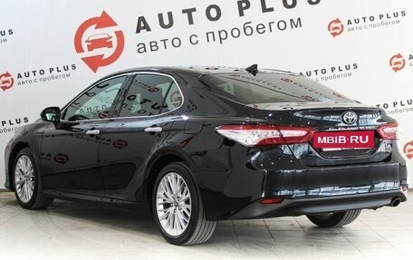 Toyota Camry, 2018 год, 2 849 000 рублей, 2 фотография